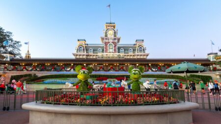 Disney World During Christmas 2025: What To Expect